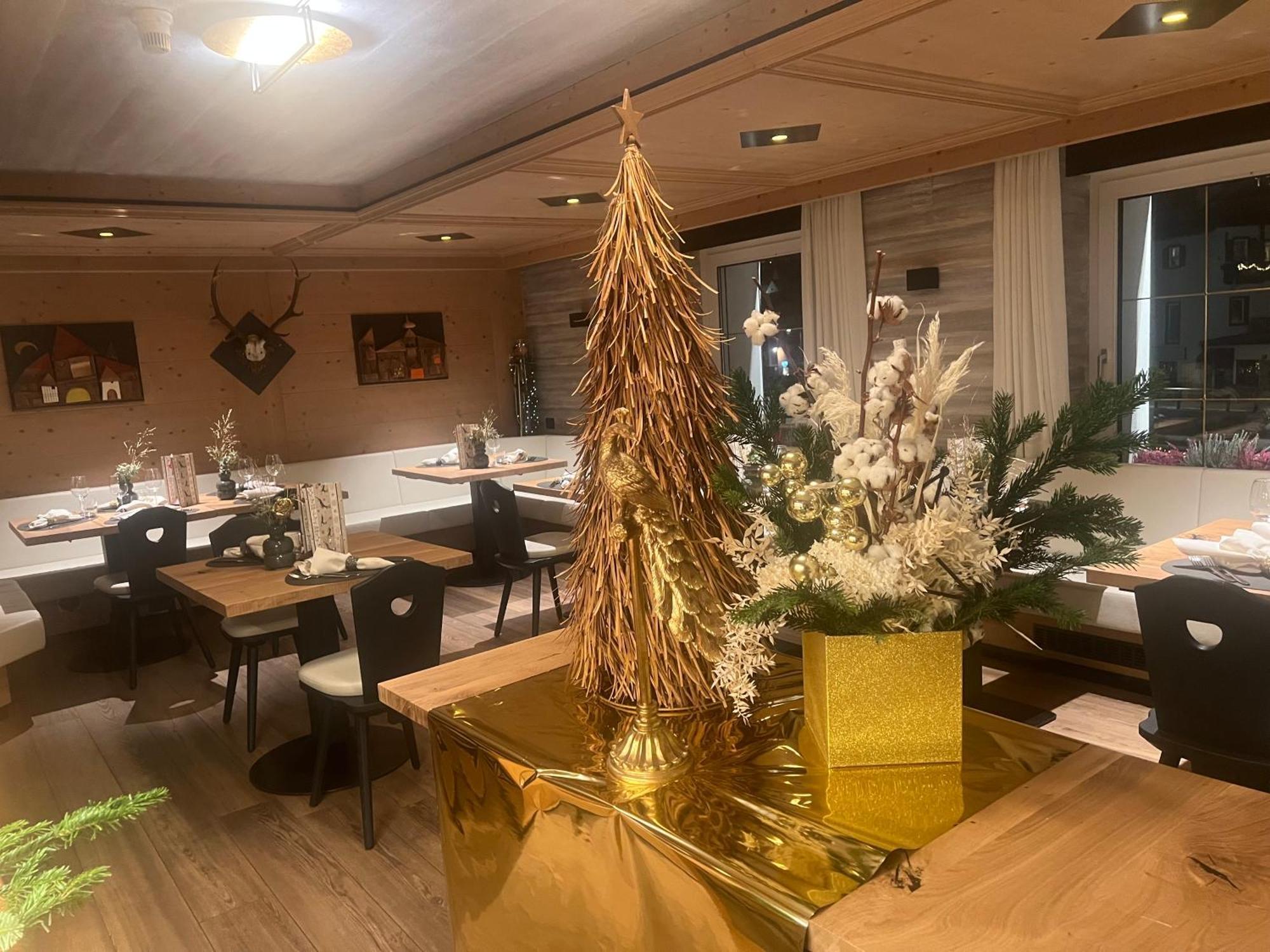 Hotel Stella Моена Екстериор снимка