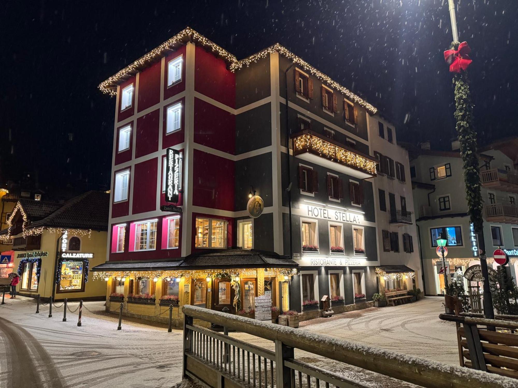 Hotel Stella Моена Екстериор снимка