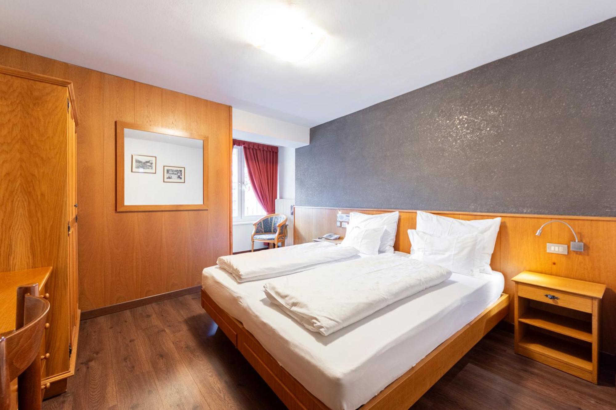 Hotel Stella Моена Екстериор снимка
